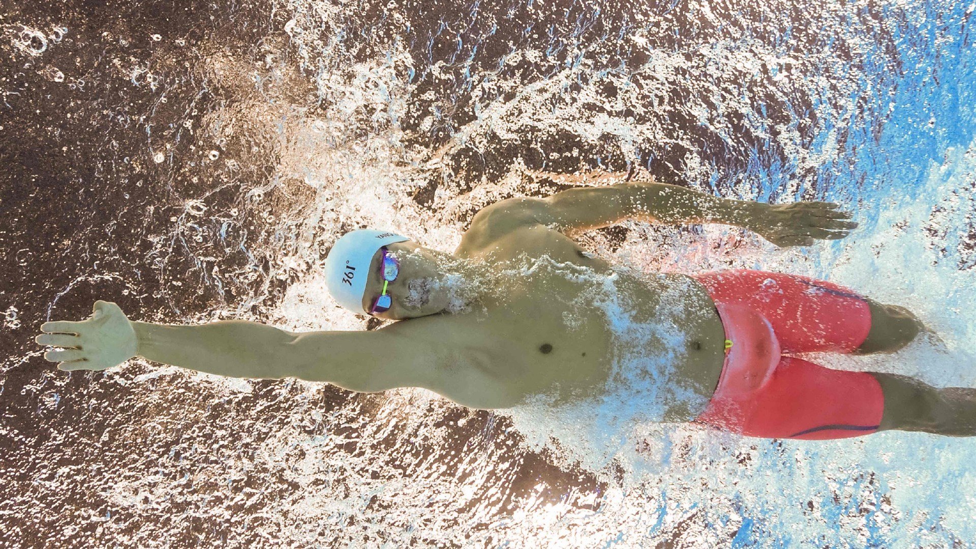 败北首场状态出色，美国队观众沸腾！，Ning重返赛场再创辉煌时刻