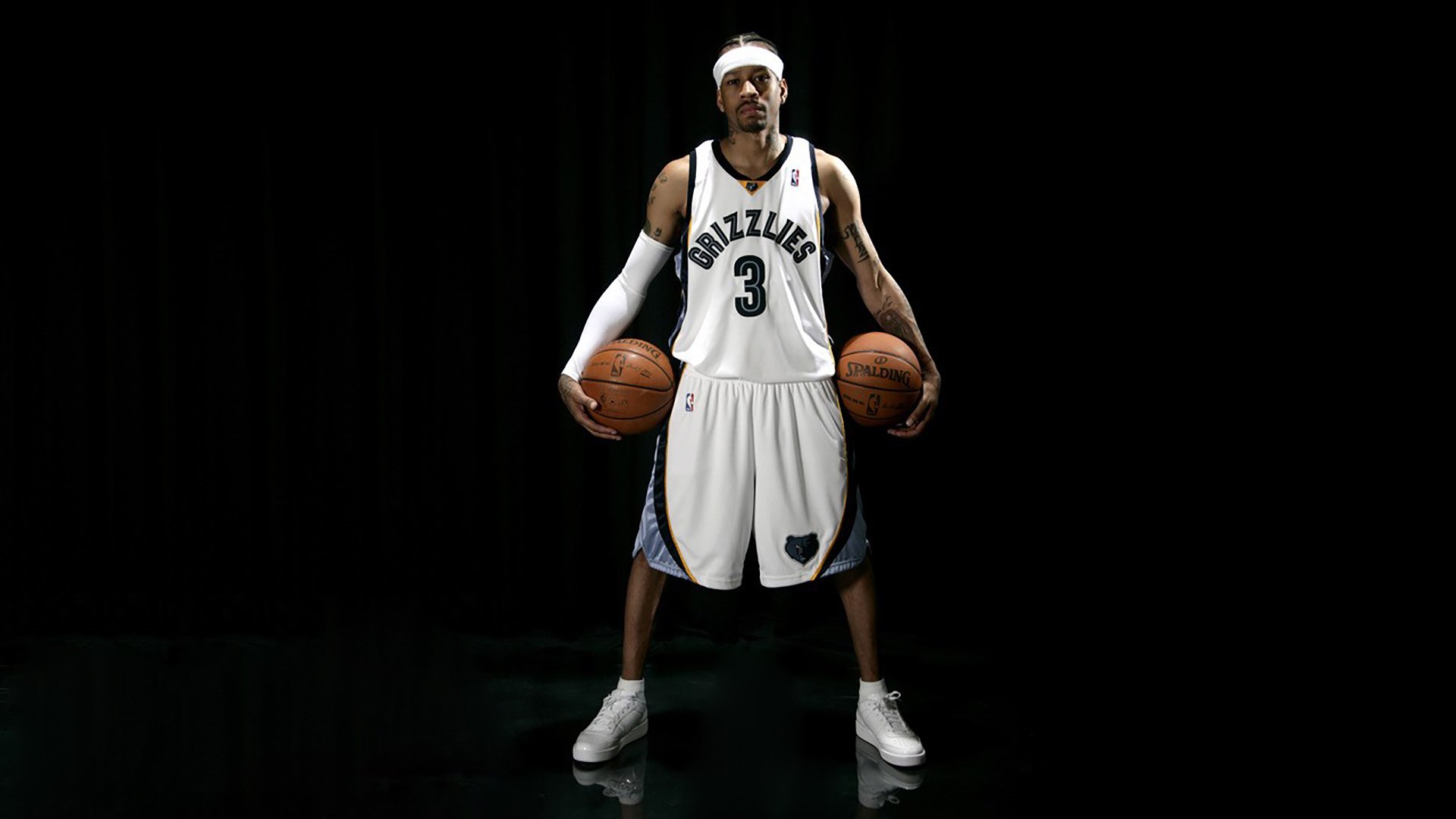 穆古鲁扎连续七场比赛得分超过持续失利，拜仁不断突破！赛场气氛高涨