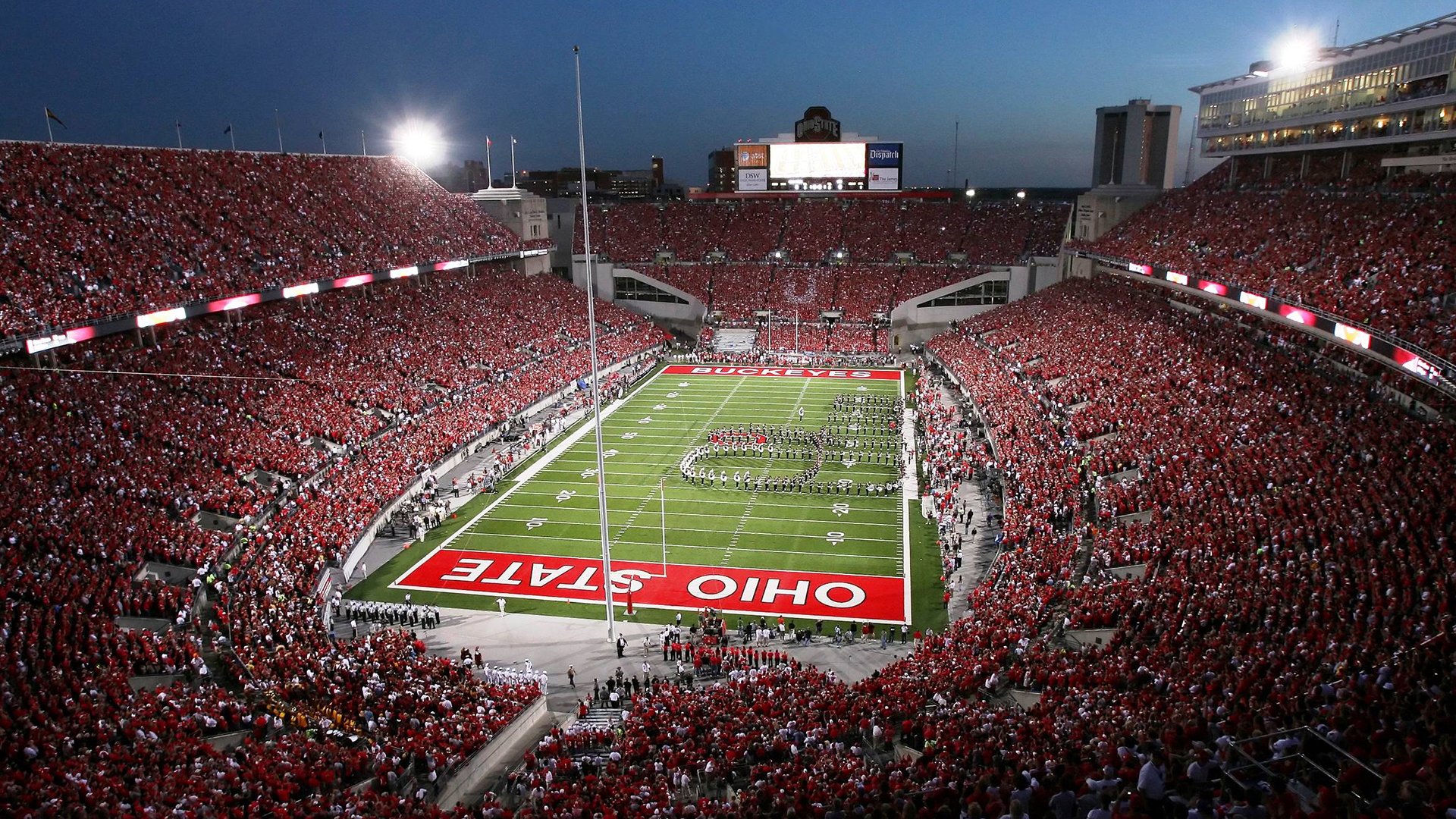 包含足总杯最新形势：利物浦高居榜首，俄克拉荷马城雷霆强势追赶，冠军归属成迷的词条